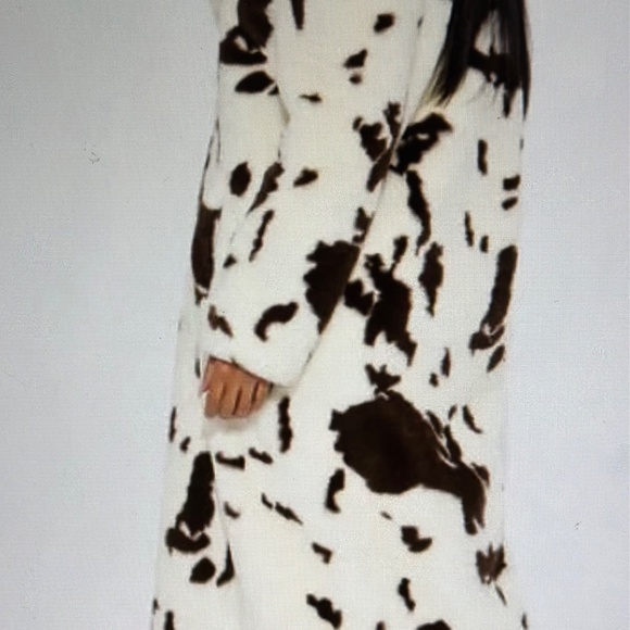 Cowboy cow print faux fur Jacket. NWT - Picture 2 of 7